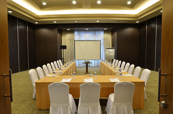I Faces1 Serenityresort H