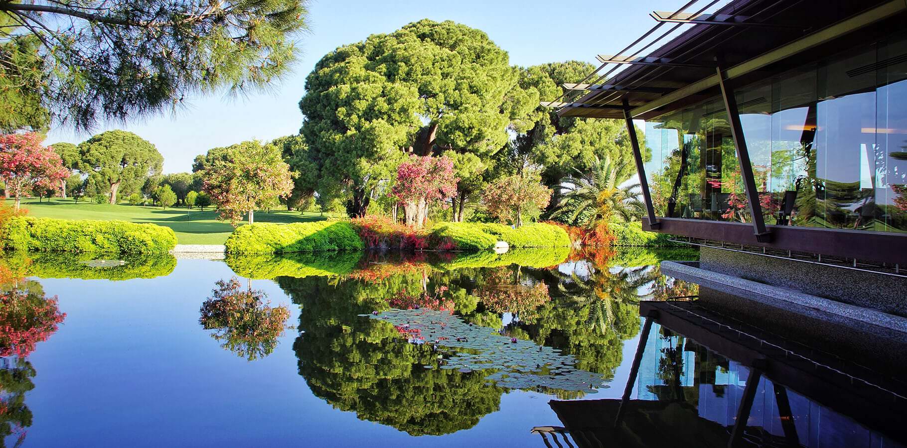 Clubhouse8 Golfclub H